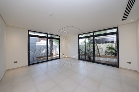 Villa til leje i Yas Island, Abu Dhabi, UAE 5 soveværelser, 549 kvm № 700624 - foto 2
