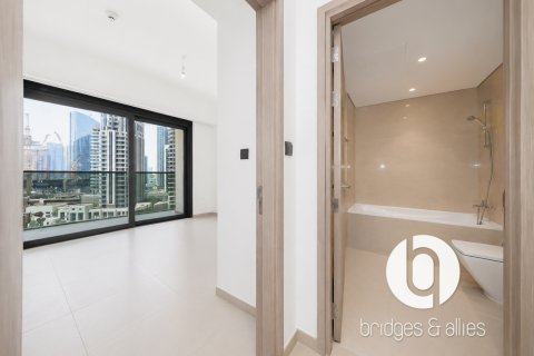 Appartement te koop in Downtown Dubai (Downtown Burj Dubai), Dubai, VAE 1 slaapkamer, 67 vr.m., nr 722268 - foto 13