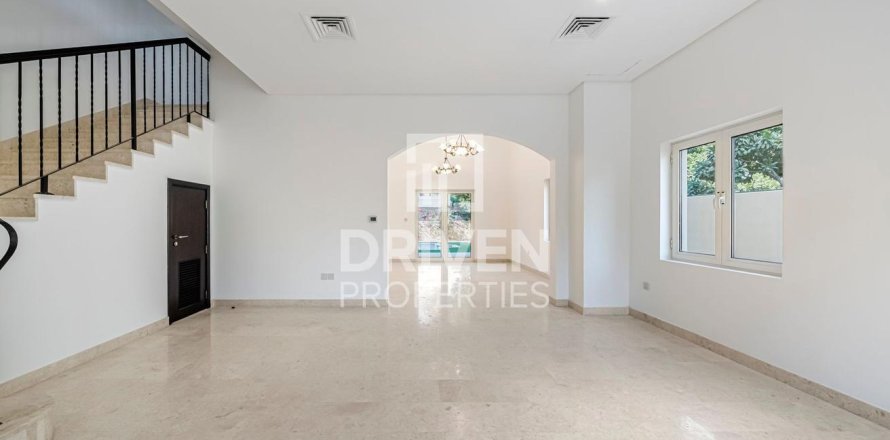 Vila v The Villa, Dubai, SAE 5 ložnice, 555.65 m² Č.: 756698