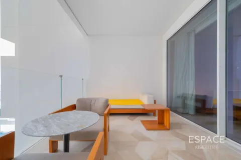 Lägenhet till försäljning i Palm Jumeirah, Dubai, UAE 1 sovrum, 113 kvm Nr. 650354 - fotografi 14