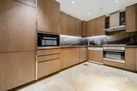 Lägenhet till försäljning i Palm Jumeirah, Dubai, UAE 1 sovrum, 113 kvm Nr. 650354 - fotografi 8