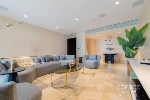 Lägenhet till försäljning i Palm Jumeirah, Dubai, UAE 1 sovrum, 113 kvm Nr. 650354 - fotografi 3