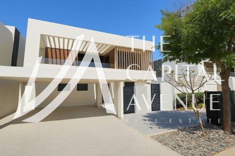 Vilă de închiriat în Yas Island, Abu Dhabi, EAU 5 dormitoare, 508 mp.  №681224 - poză 1