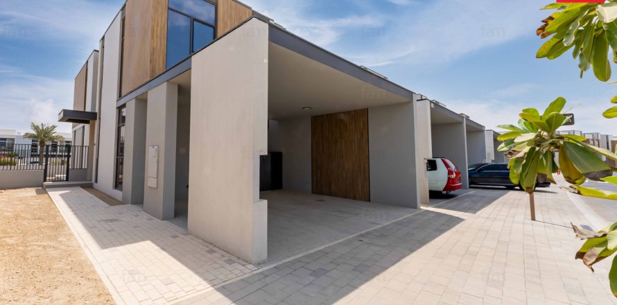 Radhus i Dubai, UAE 4 sovrum, 236.8 kvm Nr. 638119
