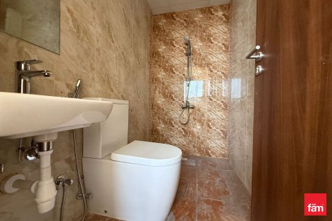 Lägenhet till försäljning i City of Arabia, Dubai, UAE 2 sovrum, 134.1 kvm Nr. 696696 - fotografi 12