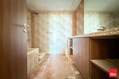 Lägenhet till försäljning i City of Arabia, Dubai, UAE 2 sovrum, 134.1 kvm Nr. 696696 - fotografi 13