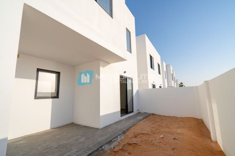 Townhouse in Al Ghadeer, Abu Dhabi, UAE 3 bedrooms, 199.5 sq.m. № 651953 - photo 21