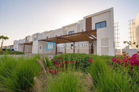 Townhouse in Al Ghadeer, Abu Dhabi, UAE 3 bedrooms, 199.5 sq.m. № 651953 - photo 3