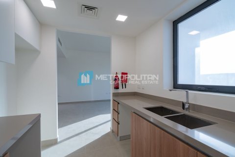 Townhouse in Al Ghadeer, Abu Dhabi, UAE 3 bedrooms, 199.5 sq.m. № 651953 - photo 17