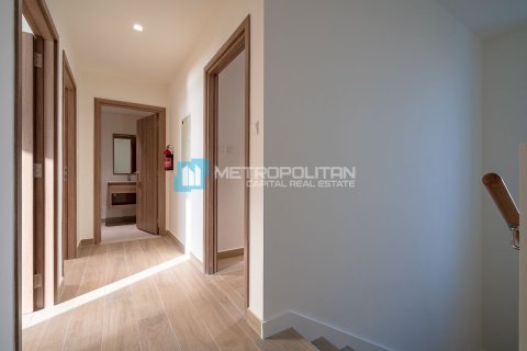Townhouse in Al Ghadeer, Abu Dhabi, UAE 3 bedrooms, 199.5 sq.m. № 651953 - photo 16