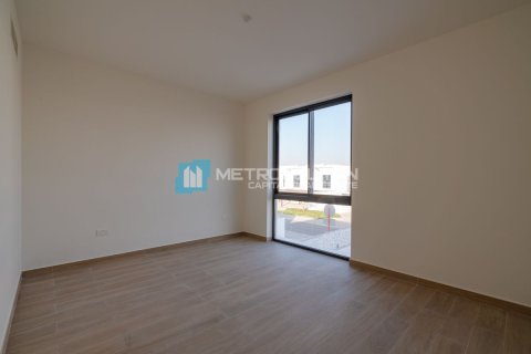 Townhouse in Al Ghadeer, Abu Dhabi, UAE 3 bedrooms, 199.5 sq.m. № 651953 - photo 12