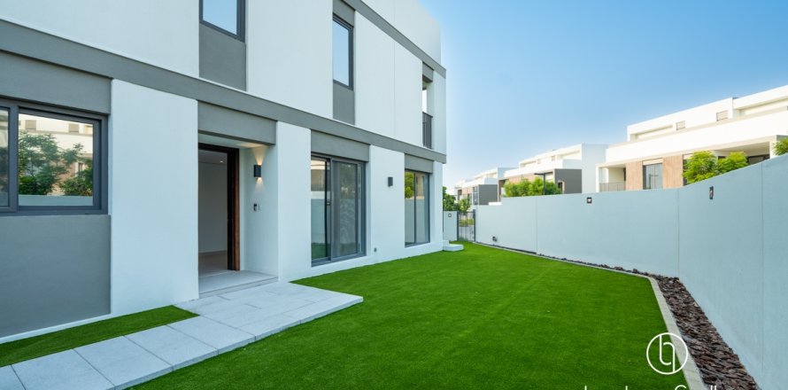 Villa Tilal Al Ghaf, Dubaijā, AAE 4 istabas, 273 m2 Nr. 721297