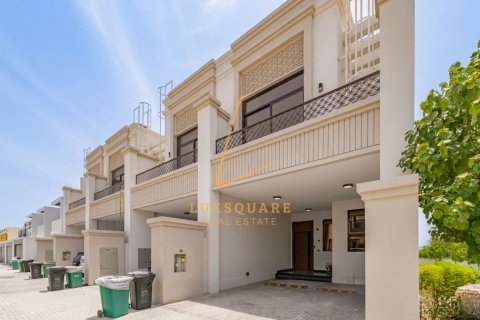 Villa Al Furjan, Dubaijā, AAE 3 istabas, 168 m2 Nr. 721281