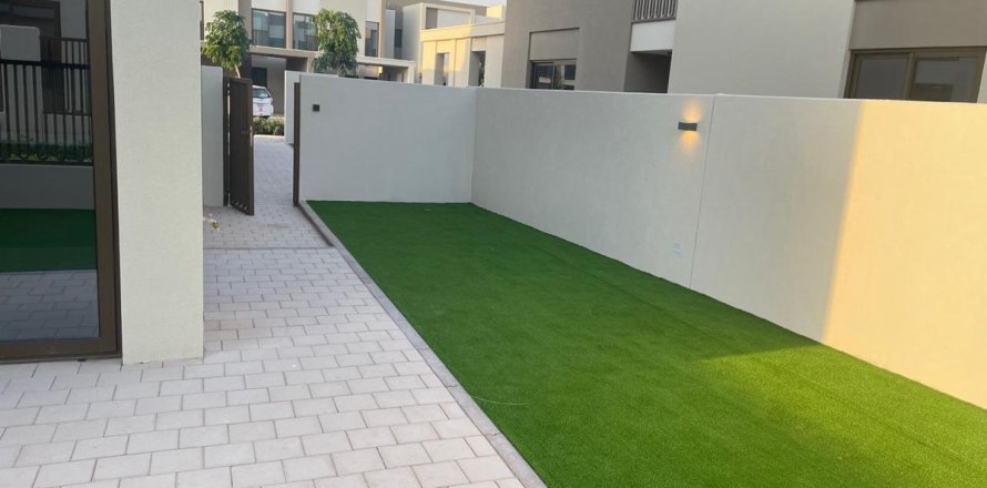 Kuća u nizu u gradu Dubai, UAE 4 spavaće sobe, 253.9 m2 Br. 711574