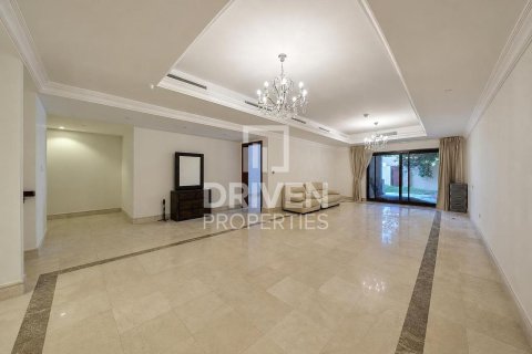 دوبلکس در Palm Jumeirah، Dubai ، امارات متحده عربی 3 خوابه ، 636.29 متر مربع.  شماره 755925