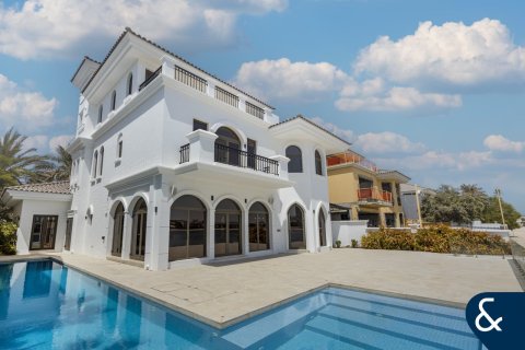 Palm Jumeirah、Dubai、UAE にあるヴィラの賃貸物件 5ベッドルーム、681 m2、No668292 - 写真 1