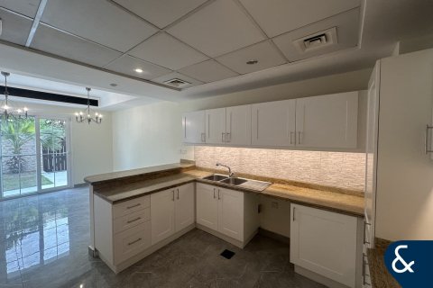 וילה להשכרה ב Arabian Ranches, Dubai, איחוד האמירויות  4 חדרי שינה, 279 מ"ר, מספר 666256 - תמונה 13