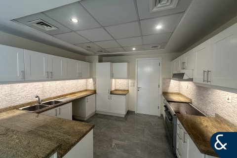 וילה להשכרה ב Arabian Ranches, Dubai, איחוד האמירויות  4 חדרי שינה, 279 מ"ר, מספר 666256 - תמונה 3