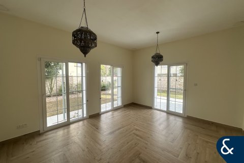 וילה להשכרה ב Arabian Ranches, Dubai, איחוד האמירויות  4 חדרי שינה, 279 מ"ר, מספר 666256 - תמונה 24