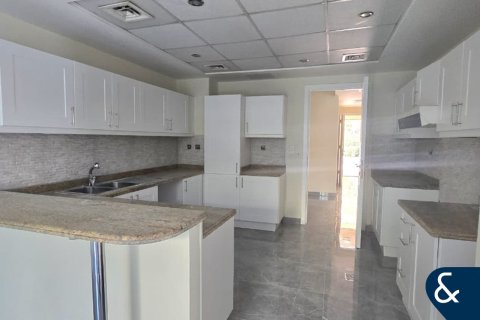 Villa uthyres i Arabian Ranches, Dubai, UAE 3 sovrum, 279 kvm Nr. 666256 - fotografi 3