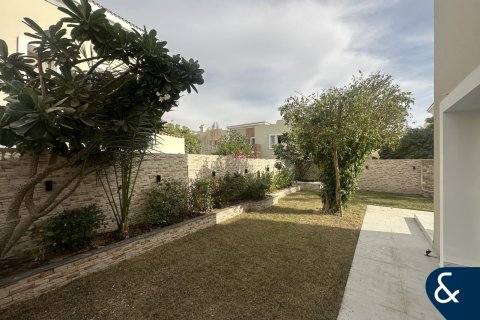 וילה להשכרה ב Arabian Ranches, Dubai, איחוד האמירויות  4 חדרי שינה, 279 מ"ר, מספר 666256 - תמונה 8