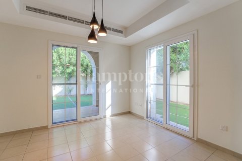 Huvila The Lakes, Dubai, Arabiemiraatit 4 makuuhuonetta, 401.52676600 m2 № 722288 - kuva 6