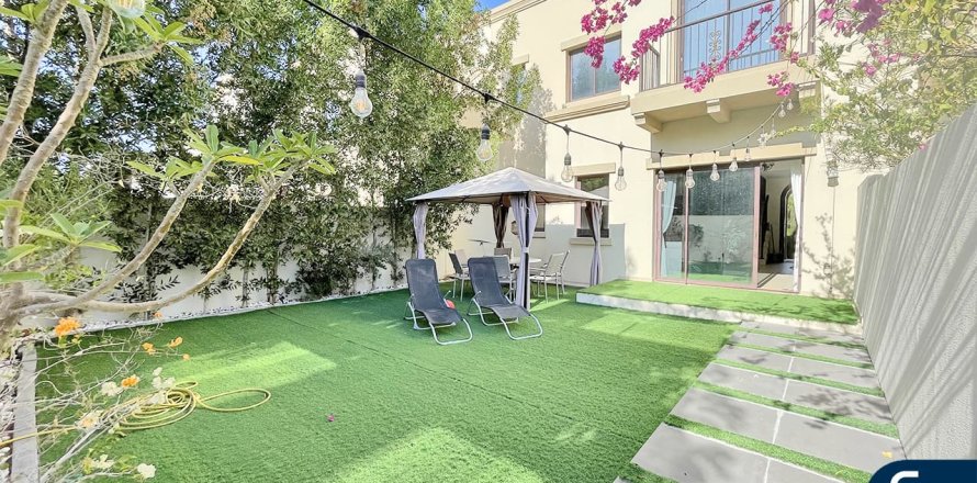 Vila u gradu Reem, Dubai, UAE 3 spavaće sobe, 216 m2 Br. 688517