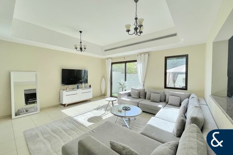 Vila u gradu Reem, Dubai, UAE 3 spavaće sobe, 216 m2 Br. 688517 - Slika 3