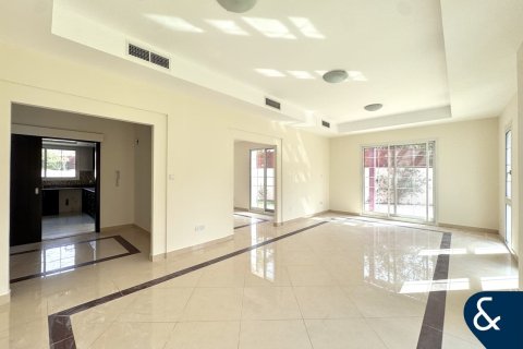 Vila v Mudon, Dubai, SAE 3 ložnice, 332 m² Č.: 688515 - fotografie 3