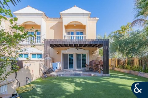 Townhouse in Jumeirah Village Triangle, Dubai, UAE 2 bedrooms, 283 sq.m. № 688519