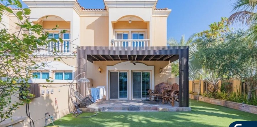 Ridamaja asukohaga Jumeirah Village Triangle, Dubai, AÜE: 2 magamistoaga, 283 m² Nr 688519