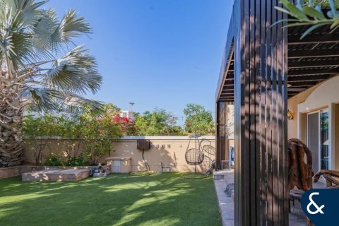 Üürile anda ridamaja asukohaga Jumeirah Village Triangle, Dubai, AÜE: 2 magamistoaga, 283 m² Nr 688519 - pilt 3