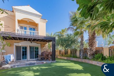 Üürile anda ridamaja asukohaga Jumeirah Village Triangle, Dubai, AÜE: 2 magamistoaga, 283 m² Nr 688519 - pilt 2