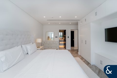 Villa itt: Jumeirah Golf Estates, Dubai, EAE, 5 hálószoba, 764 m², azonosító: 688518 - fénykép 15