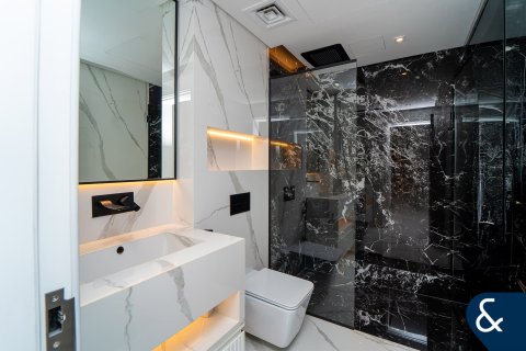 Villa itt: Jumeirah Golf Estates, Dubai, EAE, 5 hálószoba, 764 m², azonosító: 688518 - fénykép 17