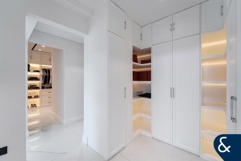 Villa itt: Jumeirah Golf Estates, Dubai, EAE, 5 hálószoba, 764 m², azonosító: 688518 - fénykép 19