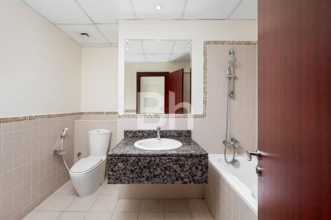 Apartmen di Jumeirah Beach Residence, Dubai, UAE 2 bilik tidur, 121 meter persegi № 643173 - foto 7