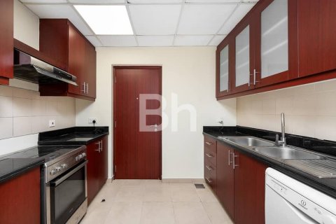 Apartmen di Jumeirah Beach Residence, Dubai, UAE 2 bilik tidur, 121 meter persegi № 643173 - foto 4