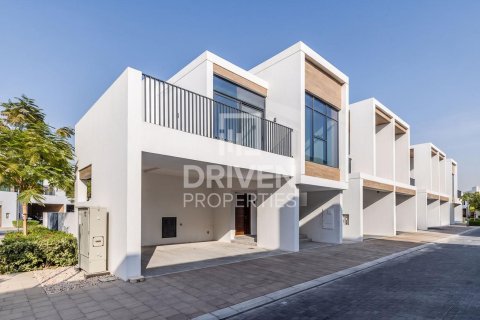 Townhouse in Arabian Ranches 3, Dubai, UAE 4 bedrooms, 170.29 sq.m. № 766998 - photo 2