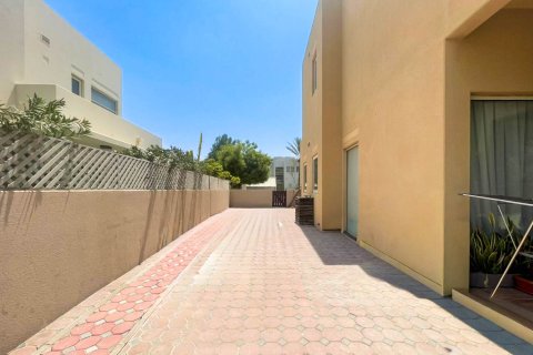 Vilă de închiriat în Arabian Ranches, Dubai, EAU 3 dormitoare, 328.72 mp.  №751044 - poză 11