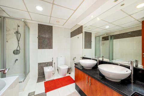 Apartment in DIFC, Dubai, UAE 2 bedrooms, 123.75 sq.m. № 749659 - photo 10