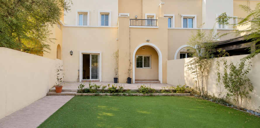 Radhus i Arabian Ranches, Dubai, UAE 3 sovrum, 255.03 kvm Nr. 749667