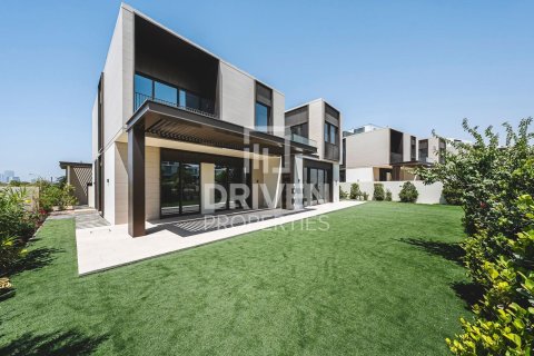 Müüa villa asukohaga Dubai Hills Estate, AÜE: 5 magamistoaga, 875.52 m² Nr 753994 - pilt 1