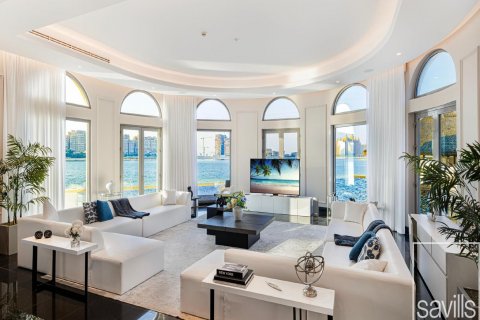 Villa in Palm Jumeirah, Dubai, UAE 5 bedrooms, 650 sq.m. № 635488 - photo 1