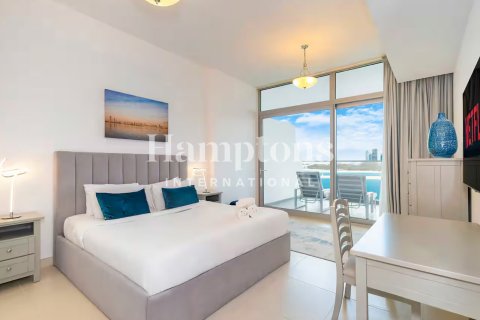 Huoneisto Palm Jumeirah, Dubai, Arabiemiraatit 1 makuuhuone, 106.16025810 m2 № 651447 - kuva 3