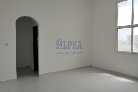 Vilë në Al Riffa, Ras Al Khaimah, Emiratet e Bashkuara Arabe 5 dhoma gjumi, 400.9 m2. № 720591 - Foto 12