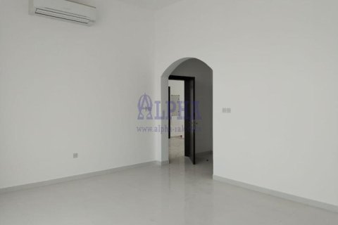 Vilë në Al Riffa, Ras Al Khaimah, Emiratet e Bashkuara Arabe 5 dhoma gjumi, 400.9 m2. № 720591 - Foto 10