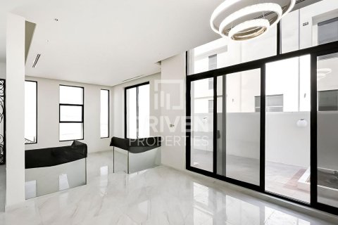 Villa in Mushrif Park, Dubai, UAE 7 bedrooms, 604 sq.m. № 684338 - photo 5