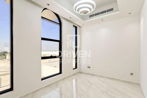 Villa in Mushrif Park, Dubai, UAE 7 bedrooms, 604 sq.m. № 684338 - photo 9