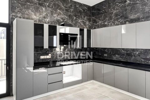 Willa w Mushrif Park, Dubai, ZEA 7 sypialnie, 604 mkw. nr 684338